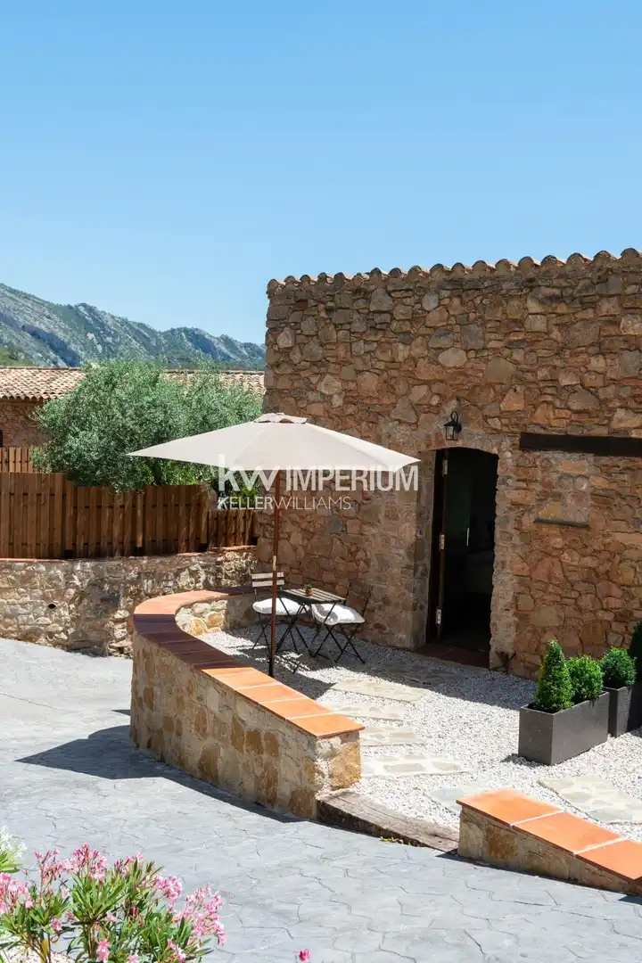 Terrassa de Casa o xalet en venda en Colldejou amb Aire condicionat, Jardí privat i Terrassa