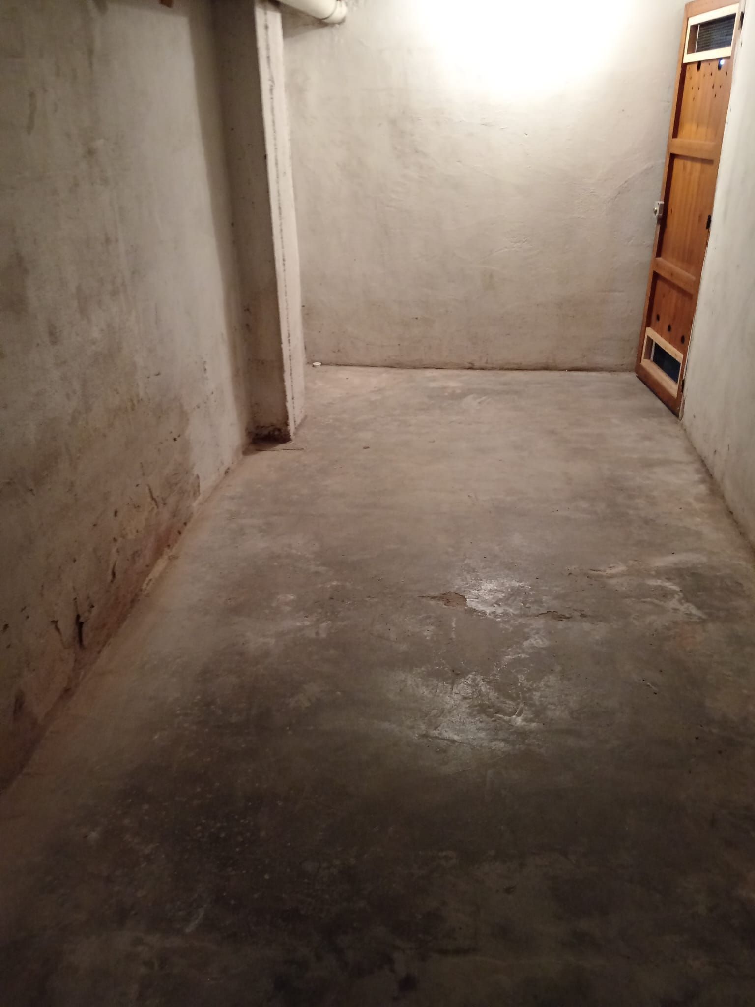 Box room to rent in Eixample Nord