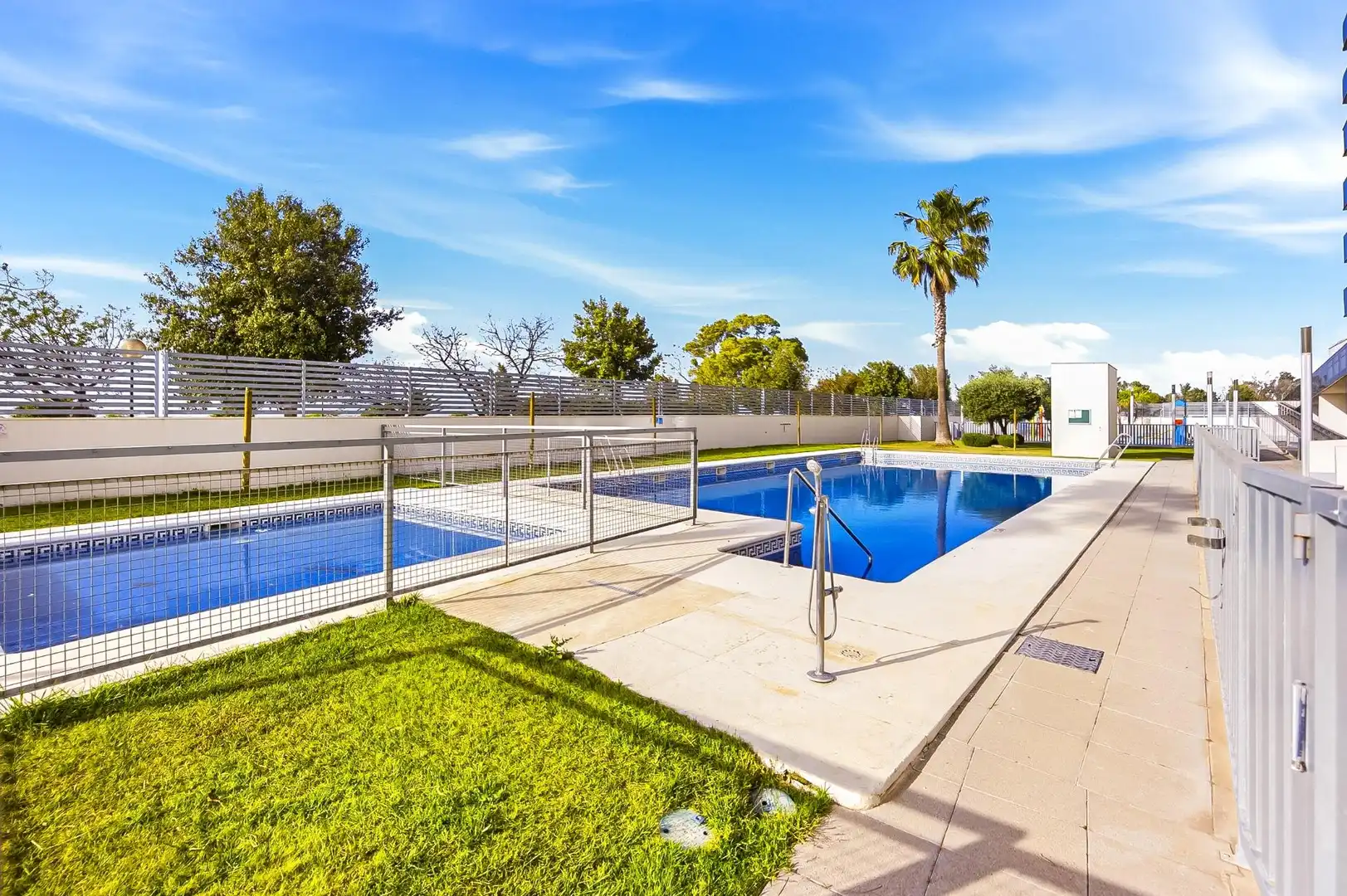 Flat with pool for sale in Calle INGENIERO VARGAS MACHUCA