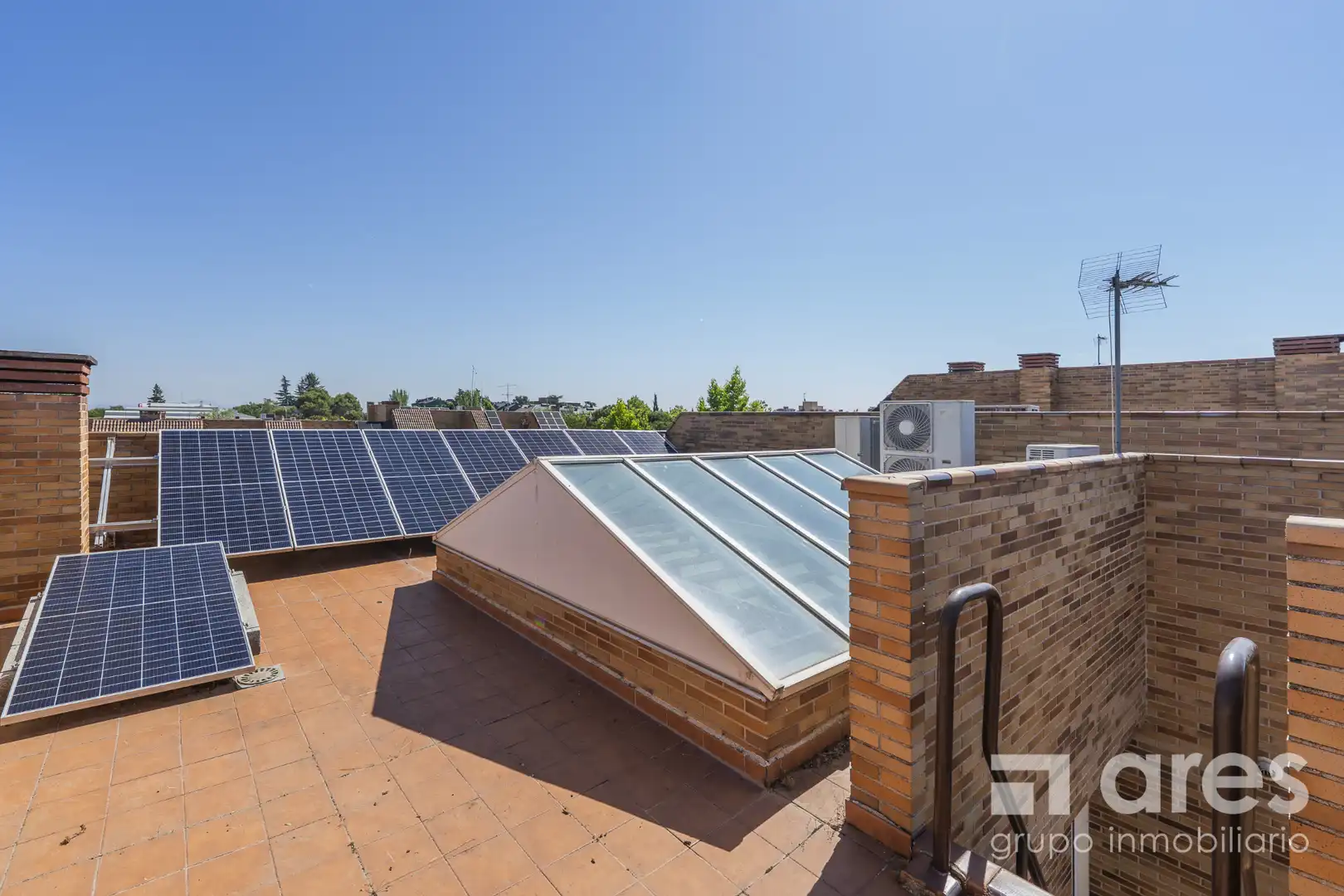 Terrassa de Casa o xalet en venda en Las Rozas de Madrid amb Aire condicionat, Calefacció i Jardí privat