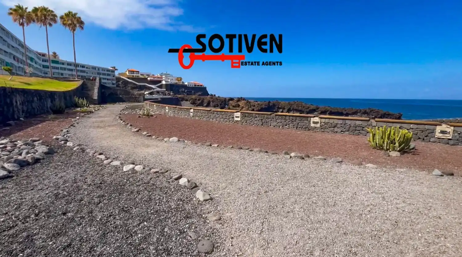 Vista exterior de Apartament de lloguer en Santiago del Teide amb Terrassa i Piscina comunitària