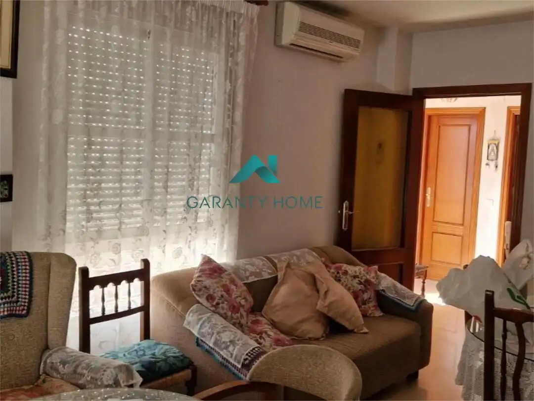 Sala de estar de Casa adosada en venta en Montefrío con Trastero