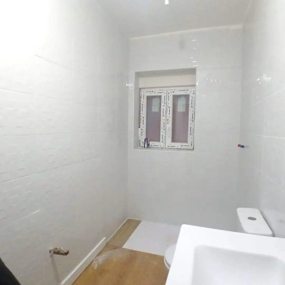 Baño de Apartamento en venta en San Andrés del Rabanedo con Parquet y Trastero
