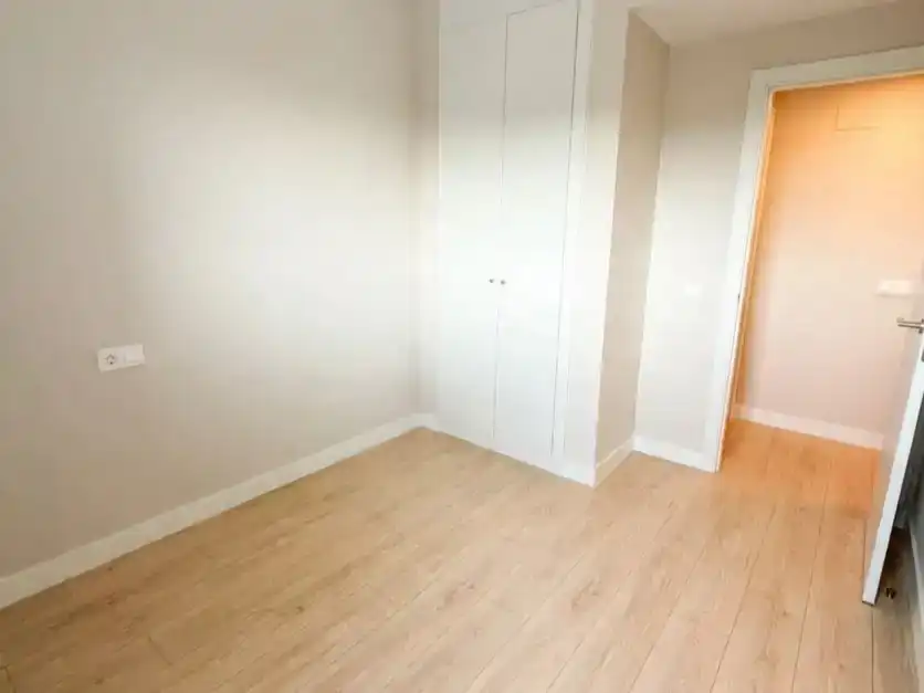 Bedroom of Flat for rent in Entrenúcleos