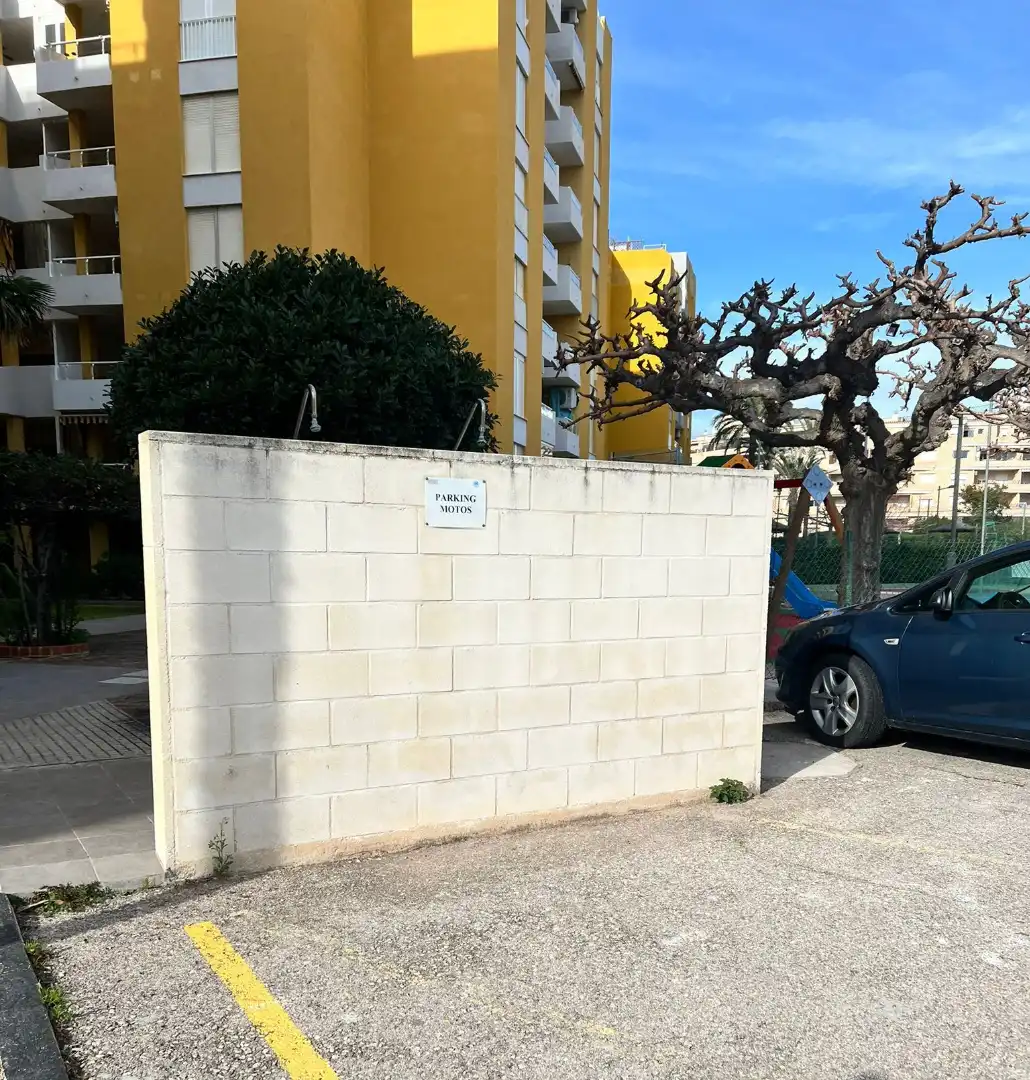 Parkplatz von Wohnungen zum Verkauf in Canet d'En Berenguer mit Klimaanlage, Heizung und Privatgarten