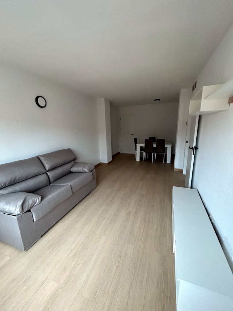 Sala de estar de Piso de alquiler en Camarena con Aire acondicionado, Amueblado y Horno