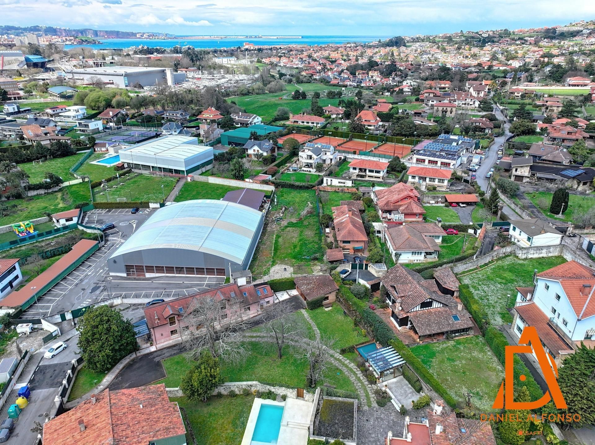 Vista exterior de Residencial en venda en Gijón 