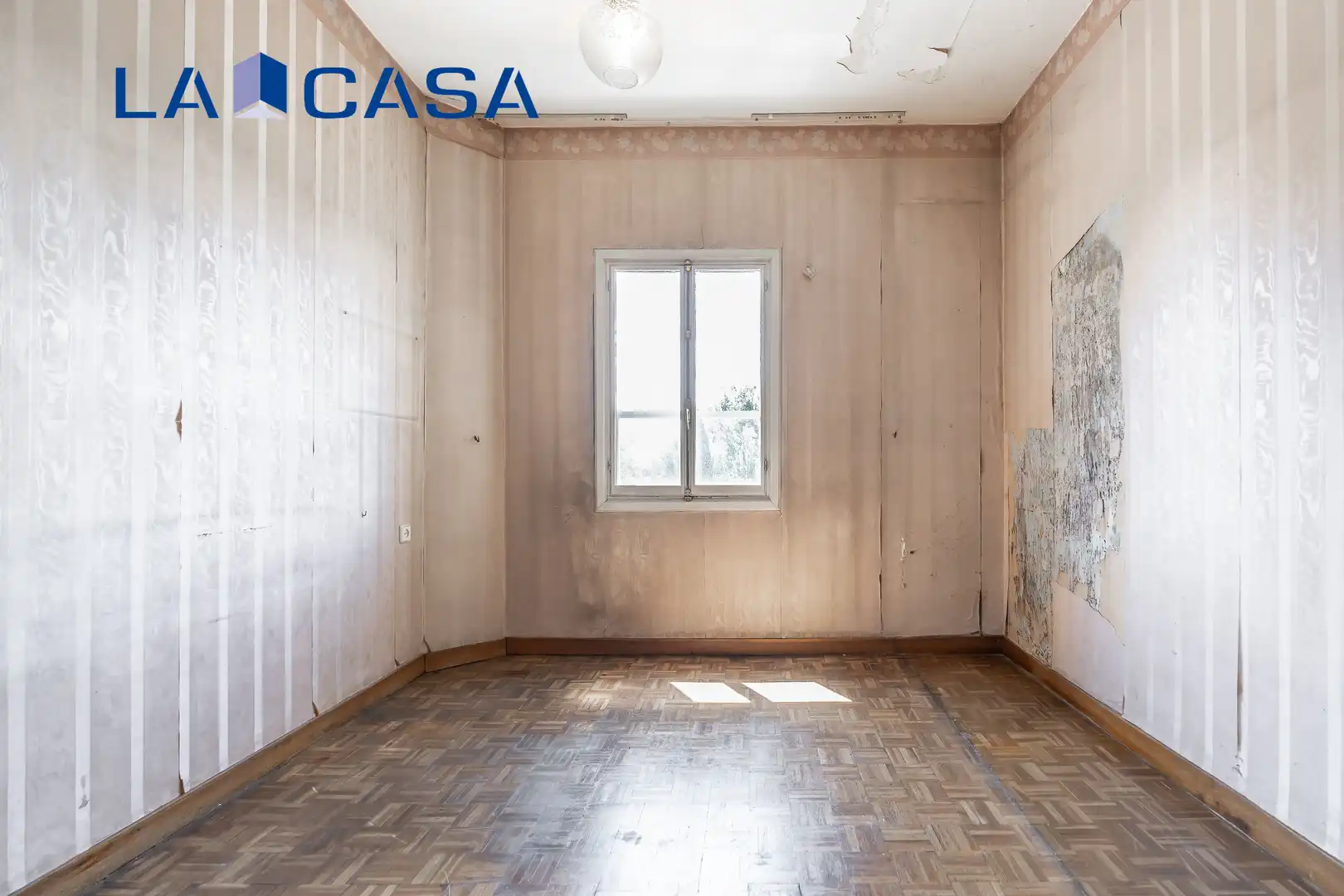 Piso en venta en Madrid con Calefacción, Terraza y Trastero