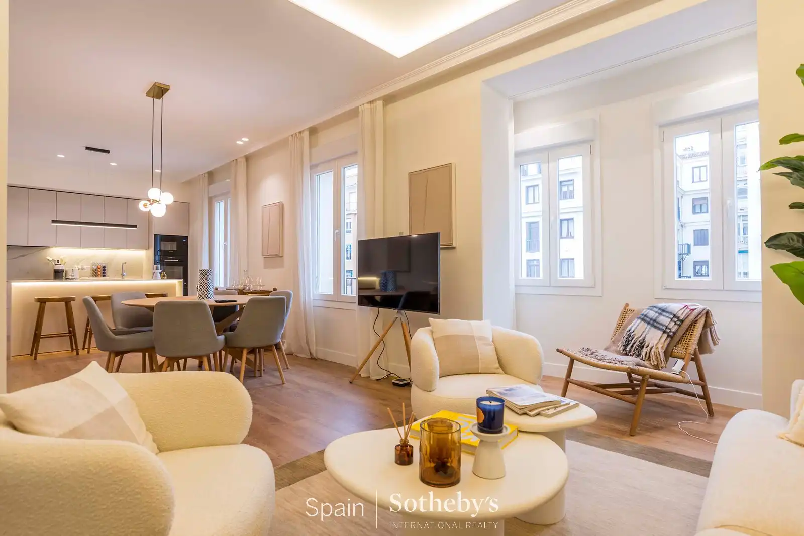 Sala de estar de Apartamento en venta en  Madrid Capital con Aire acondicionado, Calefacción y Terraza
