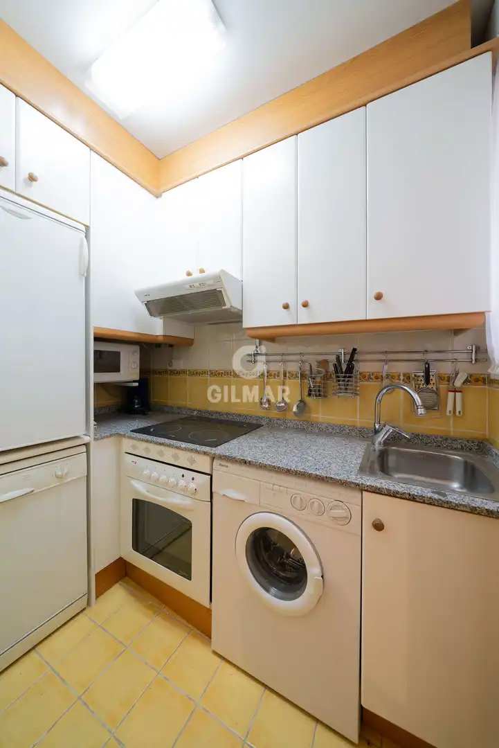 Cocina de Piso en venta en Madrid con Calefacción