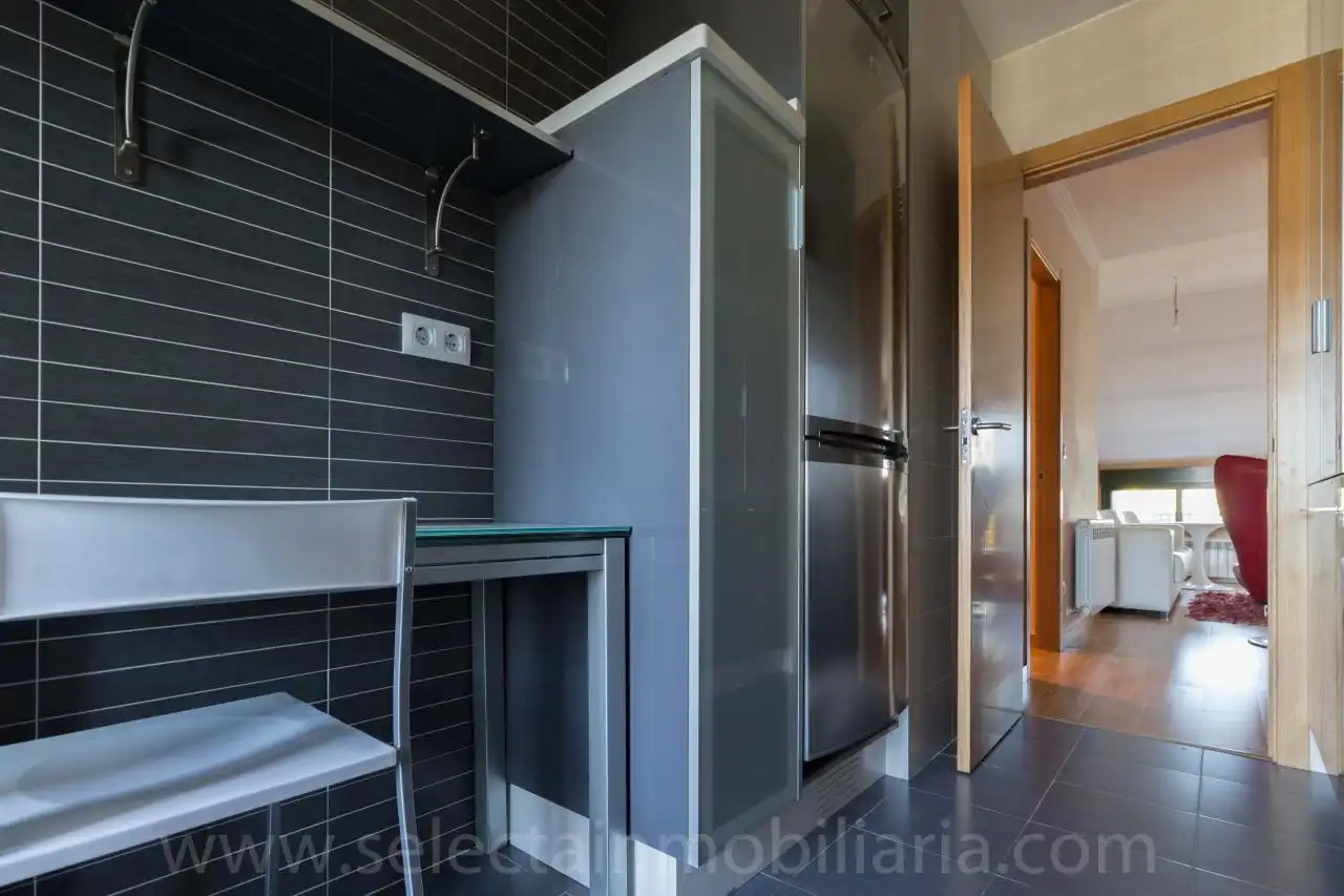 Küche von Dachboden zur Miete in Pontevedra Capital  mit Heizung, Terrasse und Schwimmbad