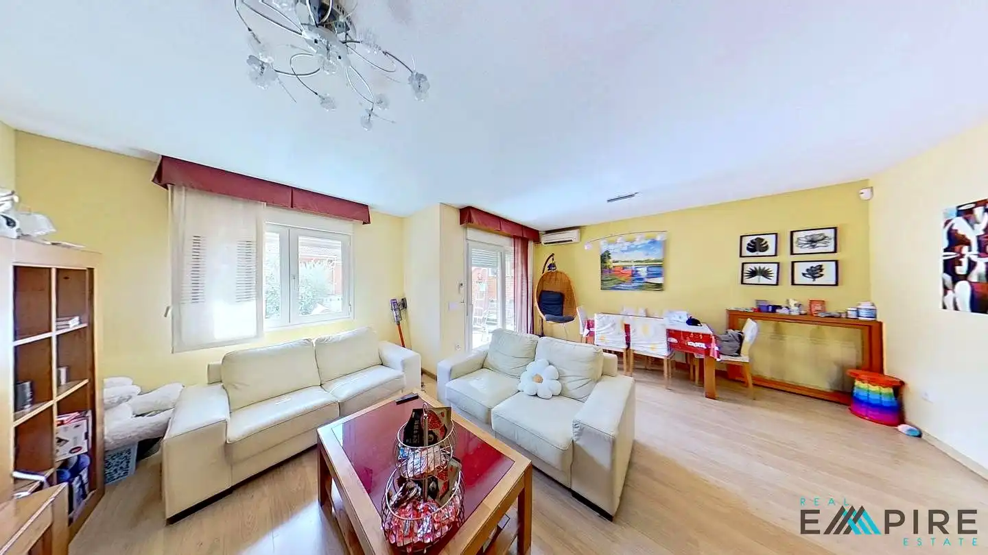 Living room of Detached homes for sale in Valdemoro  with Air Conditioner, Heating and Furnished