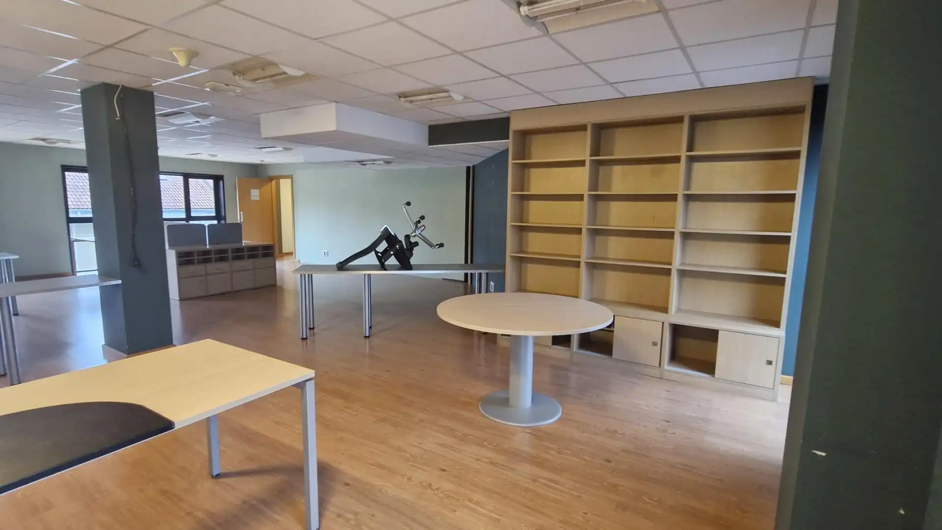 Büro zur Miete in Rúa Xosé Chao Rego 8, Santiago de Compostela, España, imagen 36