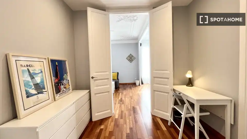 Appartamento con terrazza in affitto a Eixample, imagen 7