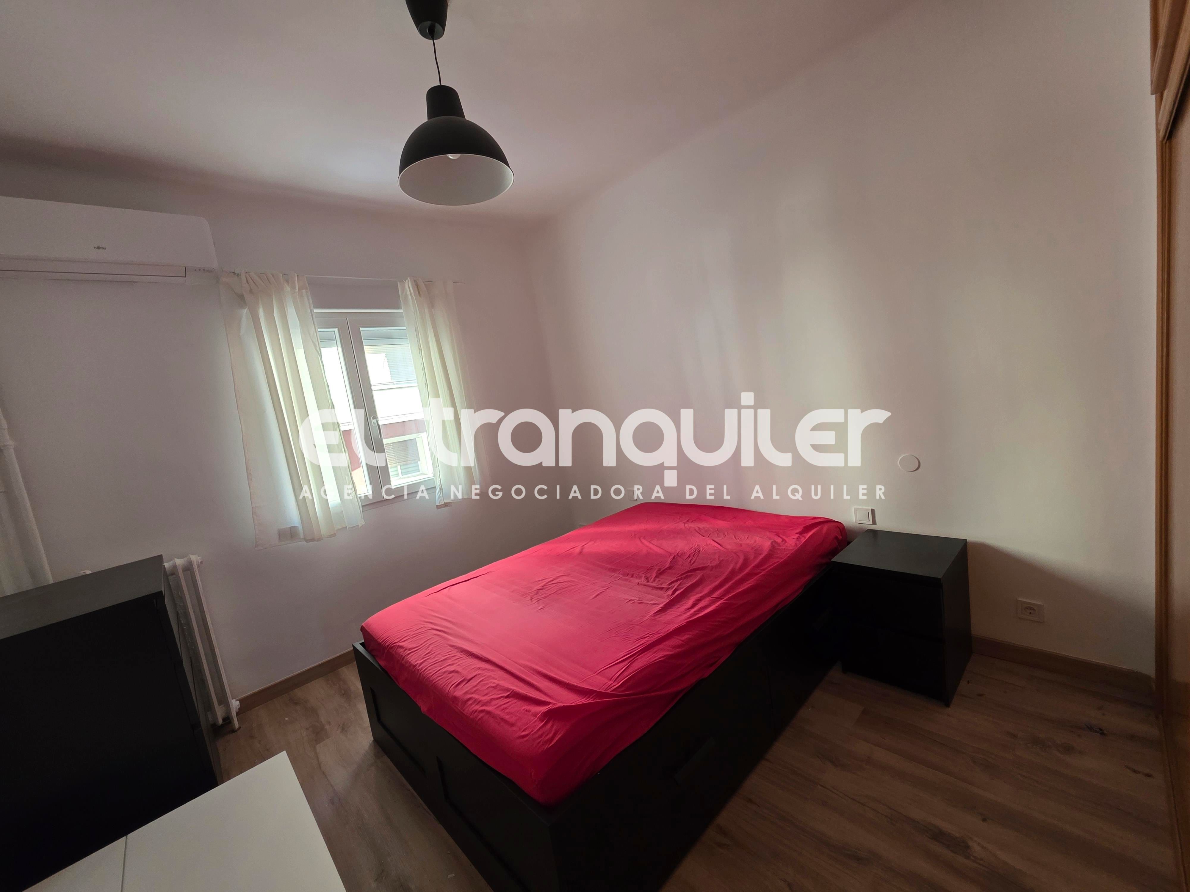 Bedroom of Flat for rent in  Madrid Capital  with Air Conditioner, Furnished and Washing machine
