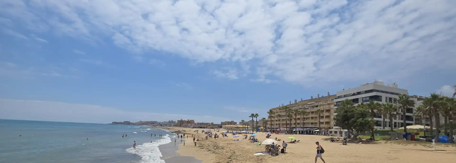 Außenansicht von Wohnung zum Verkauf in Torrevieja mit Klimaanlage, Heizung und Terrasse