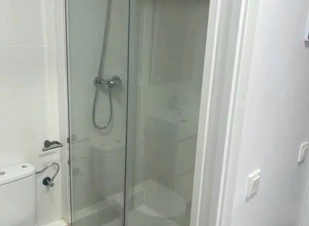 Baño de Piso de alquiler en Valencia con Aire acondicionado, Amueblado y Horno
