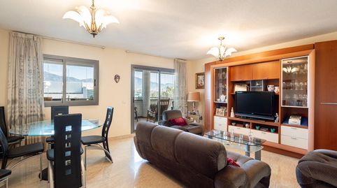Amplio apartamento con gran terraza y vistas a la montaña en Zona Sohail, Fuengirola