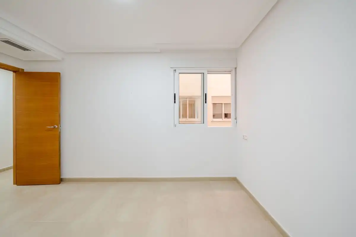Flat with lift for sale in Calle Campoamor, imagen 25