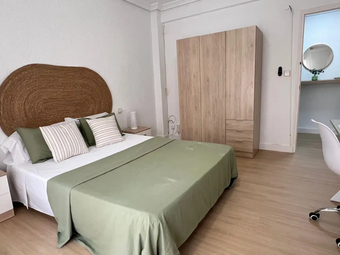 Flat for rent in Calle TORRES QUEVEDO, 51, Plaza Crevillente - Antiguos Juzgados - El Asilo