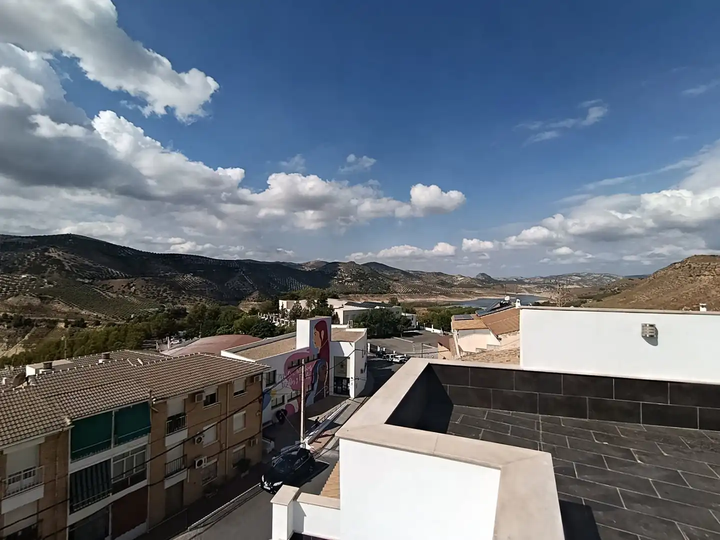 Vista exterior de Ático en venta en Iznájar con Aire acondicionado, Calefacción y Terraza