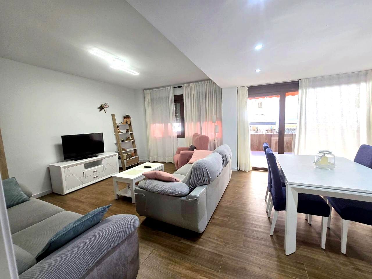 Sala d'estar de Apartament en venda en Gandia amb Aire condicionat i Terrassa