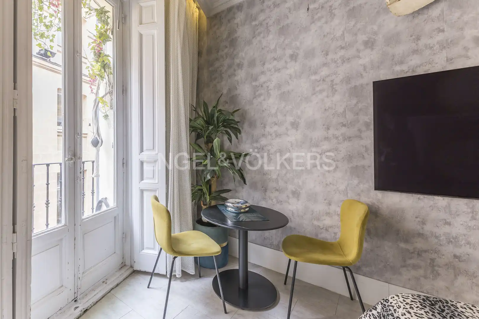 Dining room of Flat for rent in Madrid  with Air Conditioner, Heating and Parquet flooring