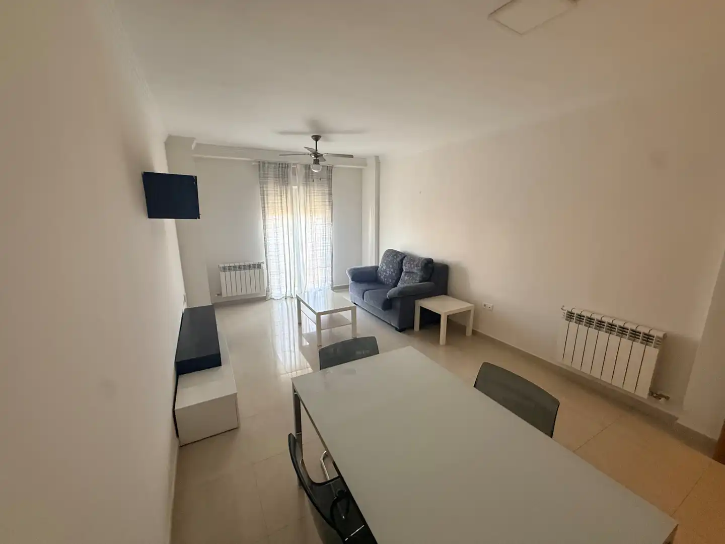 Sala d'estar de Pis en venda en Tomelloso amb Traster, Moblat i Forn