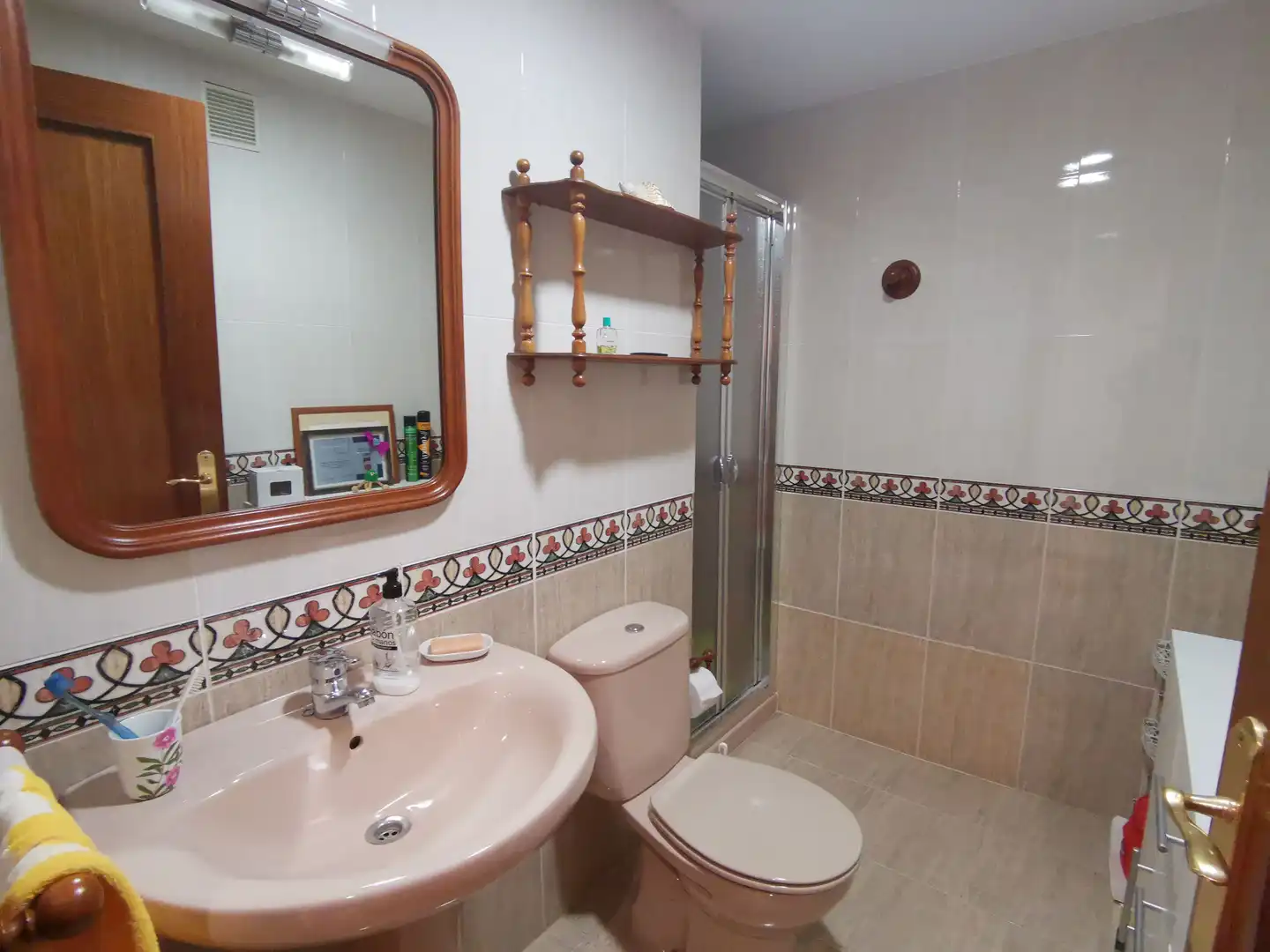 Baño de Piso en venta en Avilés con Calefacción, Parquet y Trastero