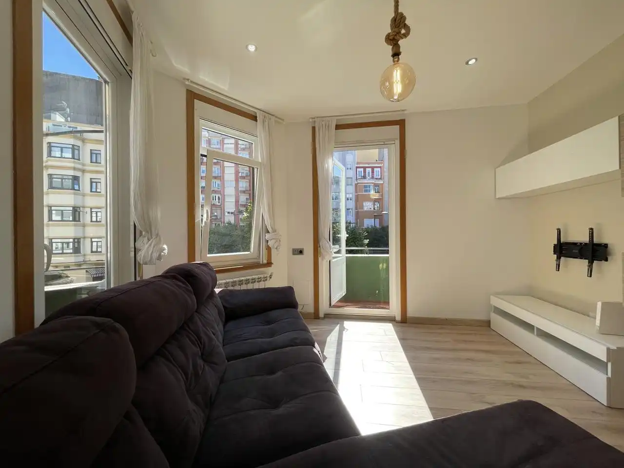 Wohnzimmer von Wohnung zum Verkauf in A Coruña Capital  mit Heizung, Terrasse und Balkon