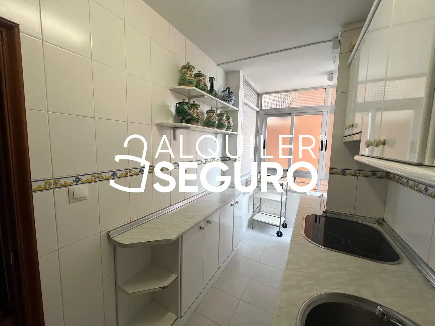 Cocina de Piso de alquiler en Madrid con Calefacción y Amueblado