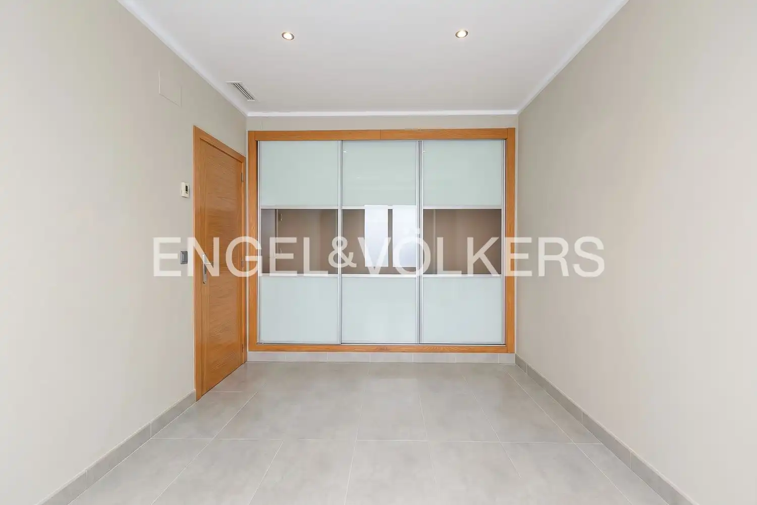Casa adosada en venta en Carcaixent con Aire acondicionado, Calefacción y Terraza