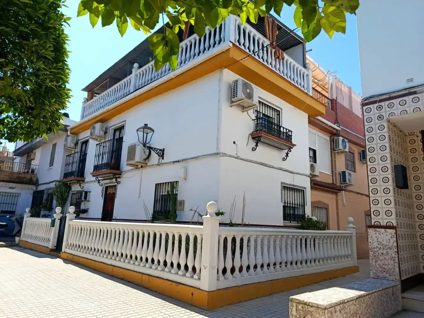 Vista exterior de Pis en venda en Santiponce amb Aire condicionat, Traster i Moblat