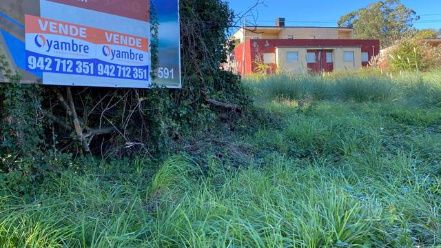 Terreno residencial en Venta en  CANAL (LA), 9 en Oruña