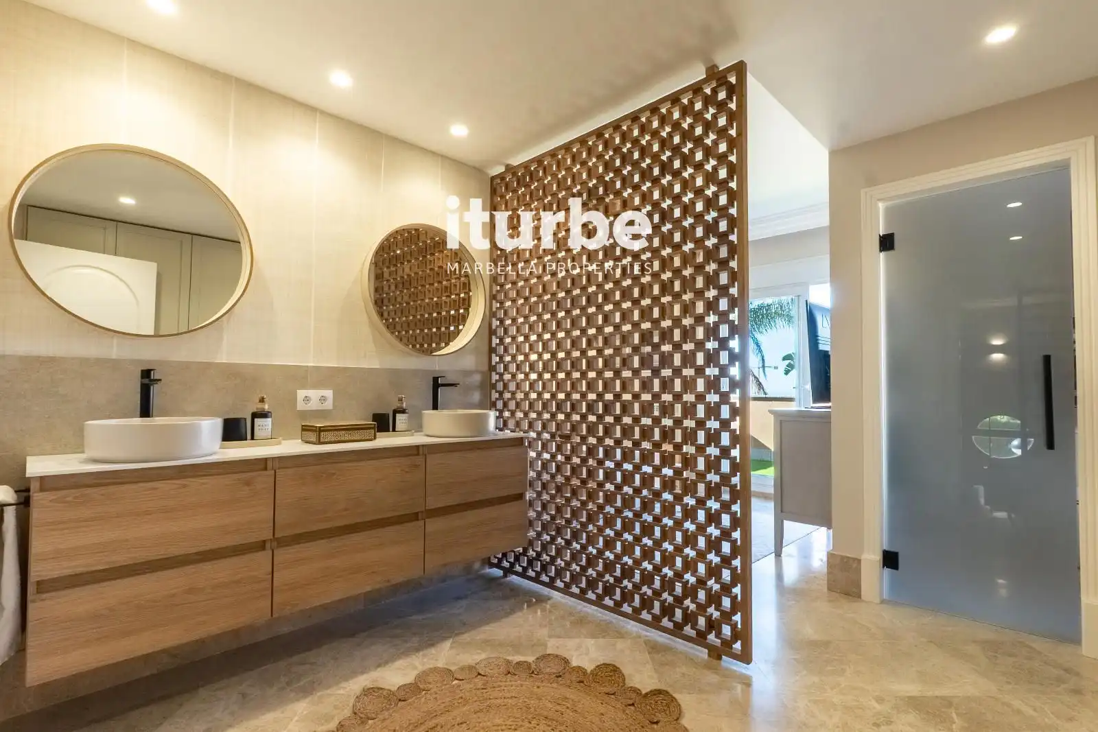 Bathroom of Houses for rent in Marbella  with Air Conditioner, Heating and Private garden