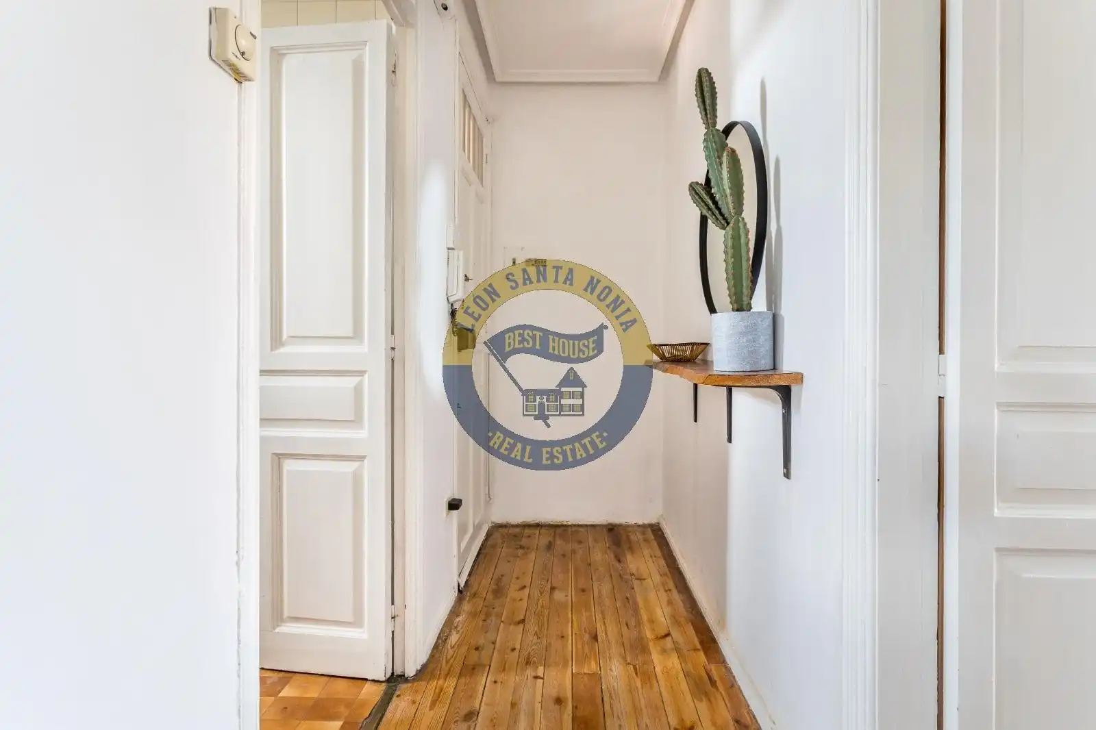 Piso en venta en León Capital  con Calefacción y Balcón