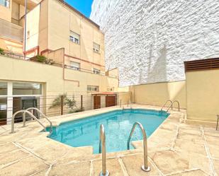 Swimming pool of Apartment to rent in  Madrid Capital  with Air Conditioner, Heating and Furnished