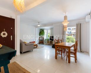 Exterior view of Apartment to rent in  Valencia Capital  with Air Conditioner, Terrace and Furnished