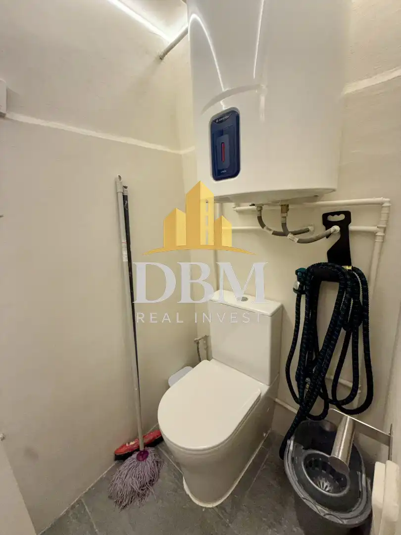 Baño de Local en traspaso en Barcelona con Aire acondicionado, Amueblado y Internet