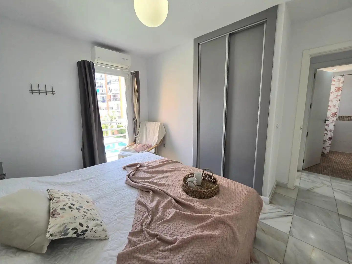 Habitación de Piso en venta en Torremolinos con Terraza, Trastero y Amueblado