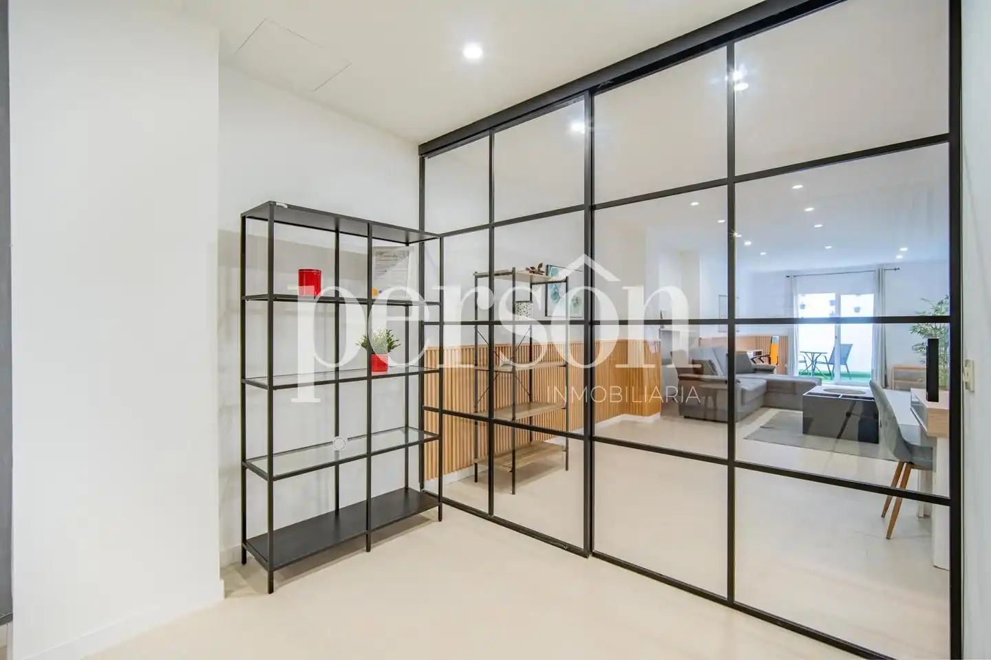 Ground floor for sale in Valencia  with Air Conditioner, Heating and Terrace