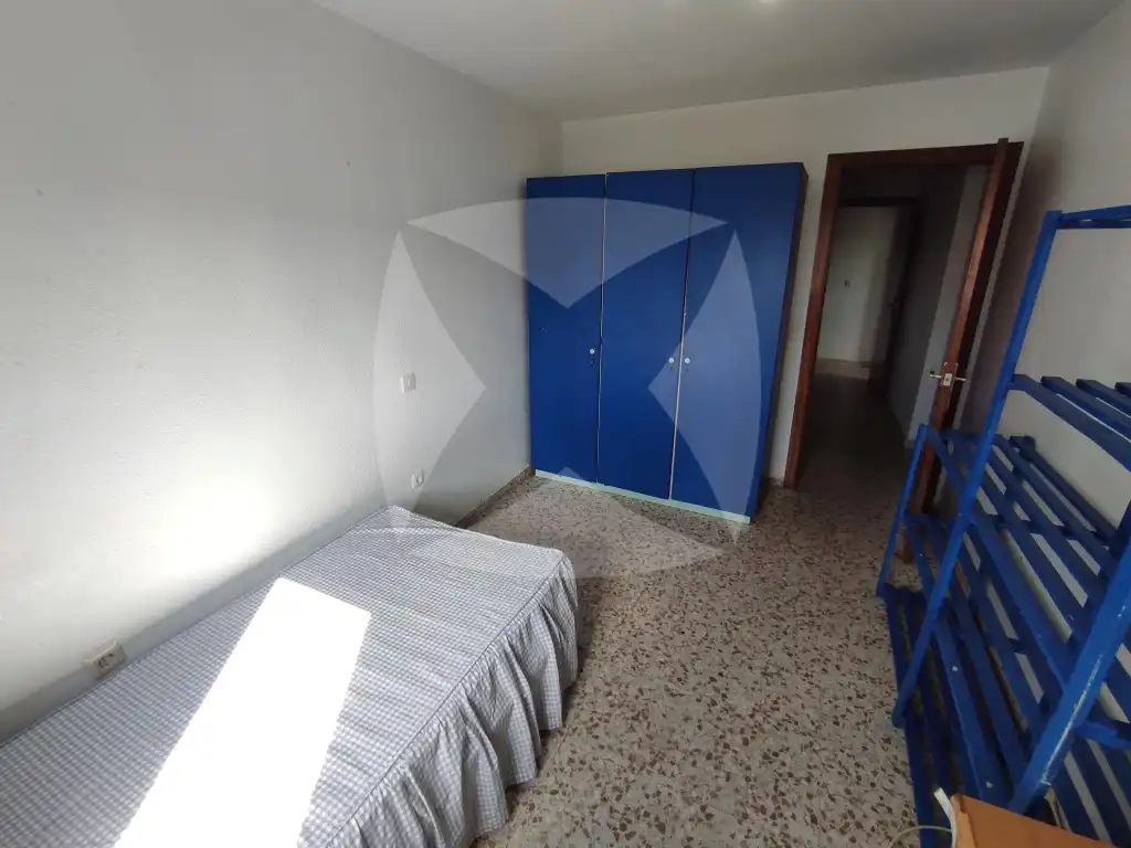 Dormitori de Pis de lloguer en Badajoz amb Terrassa, Moblat i Rentadora