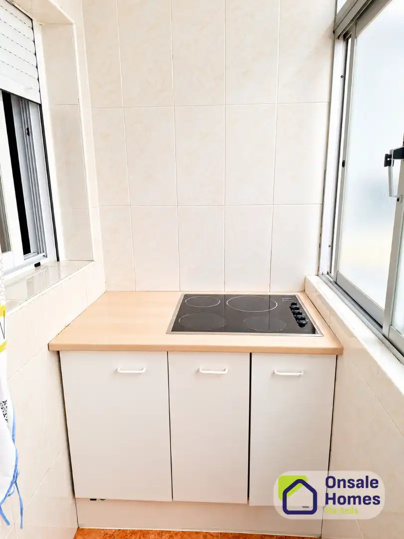 Cocina de Piso en venta en Marbella con Terraza y Balcón