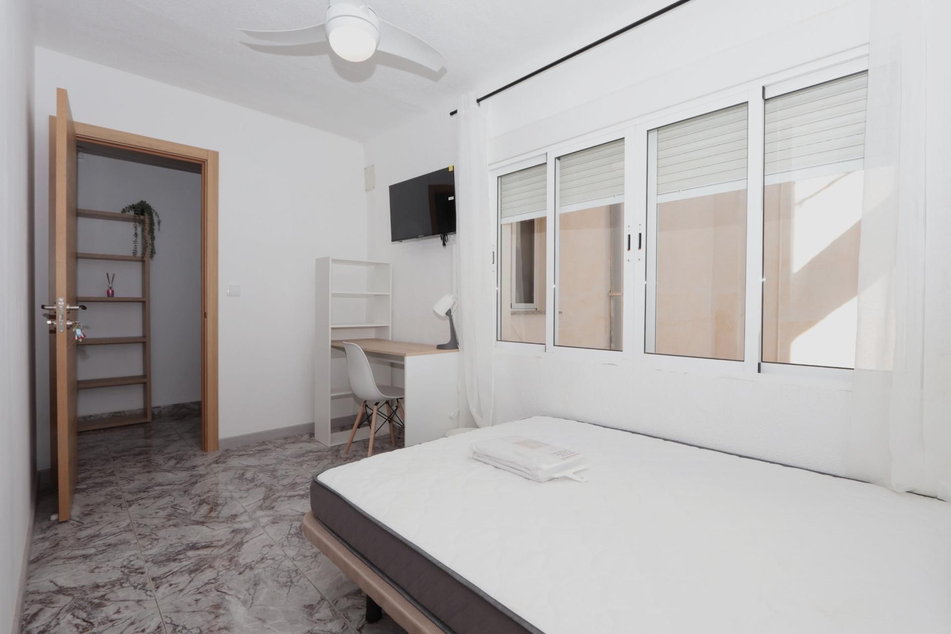 Piso para compartir en Calle SOL - LOS DOLORES, Los Dolores