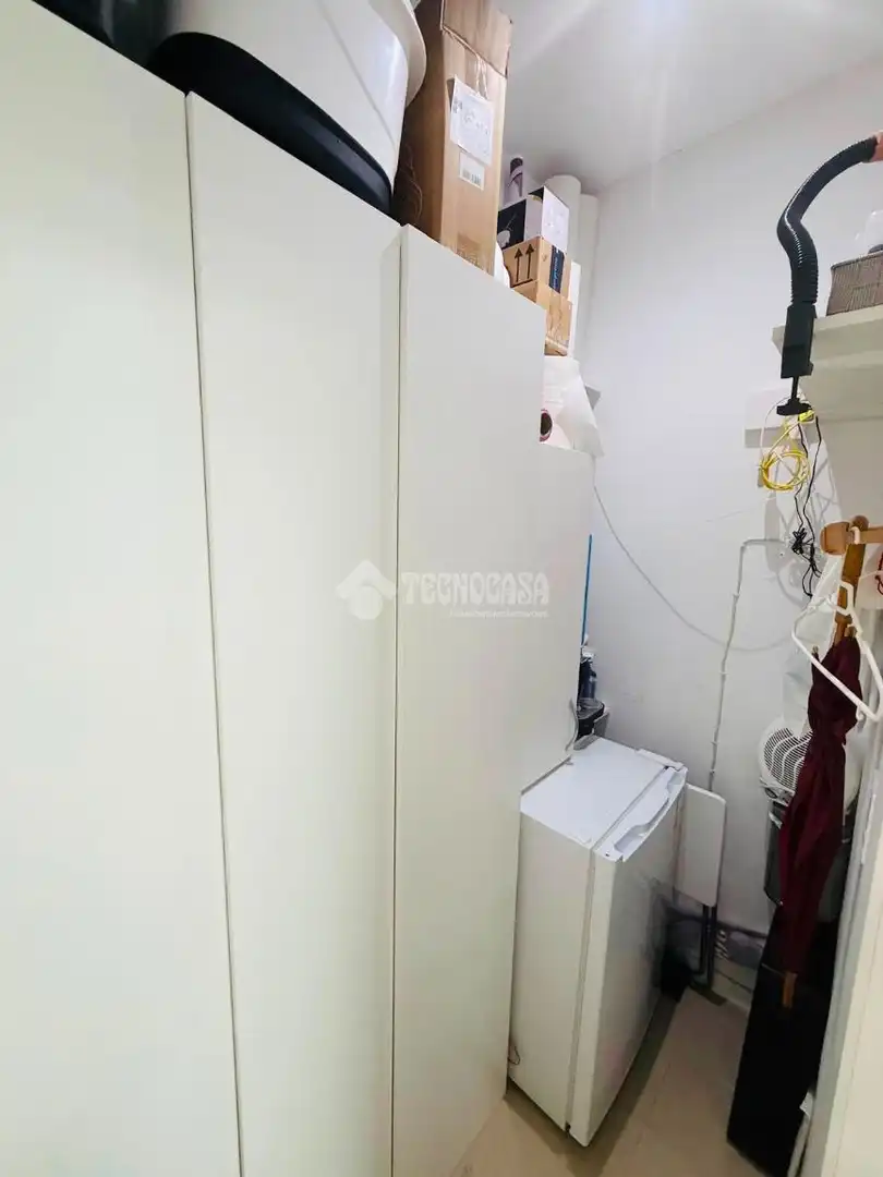 Bathroom of Commercial properties for sale in Madrid