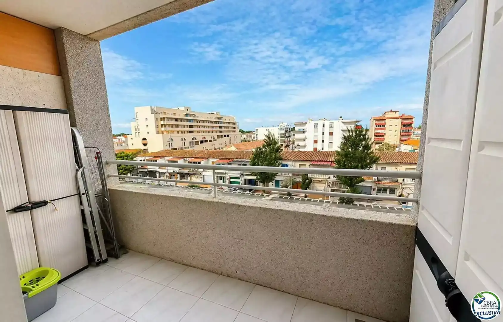 Terrassa de Estudi en venda en Empuriabrava amb Calefacció i Moblat