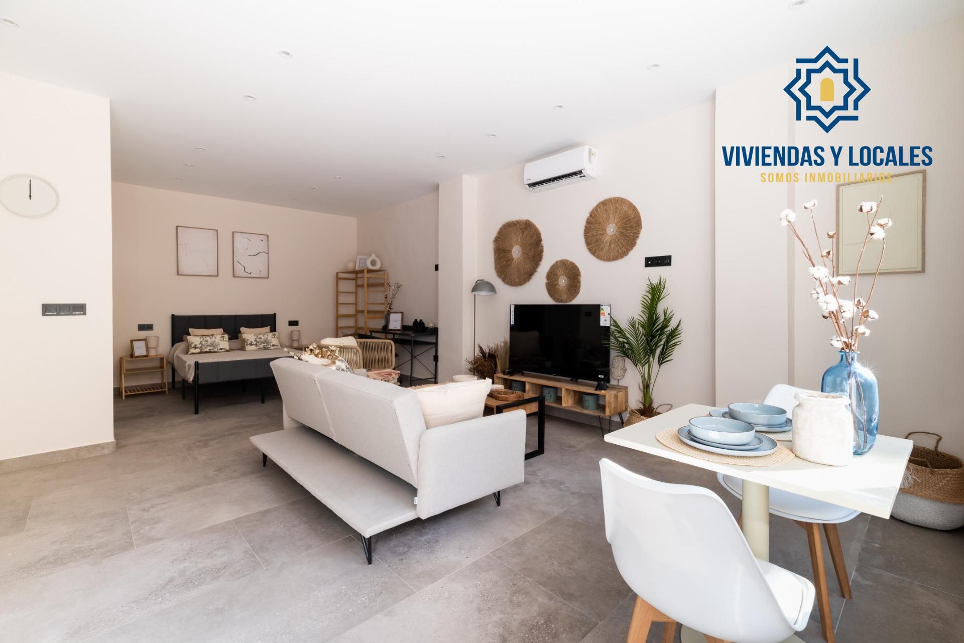 Living room of Flat for sale in  Granada Capital  with Air Conditioner and Heating