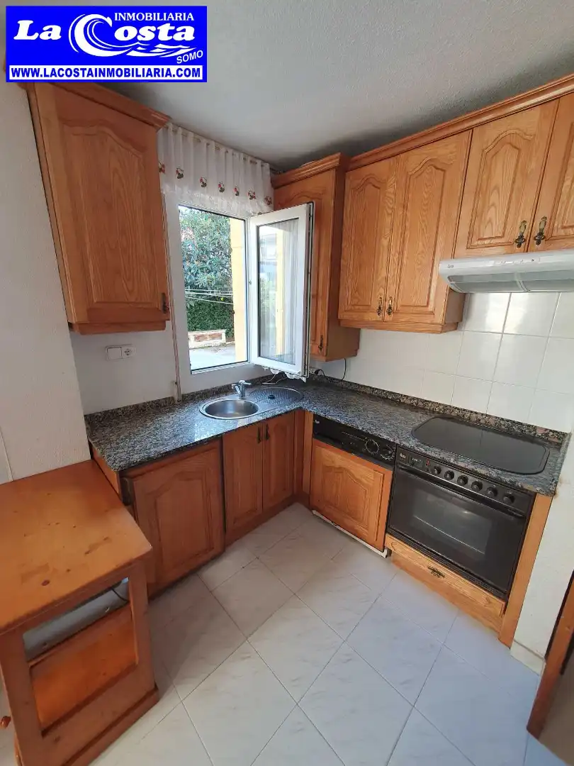 Cocina de Piso en venta en Ribamontán al Mar con Calefacción, Terraza y Amueblado