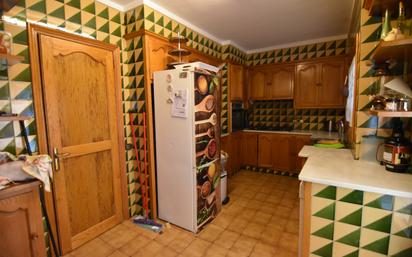 Kitchen of Flat for sale in La Bisbal d'Empordà  with Terrace and Balcony