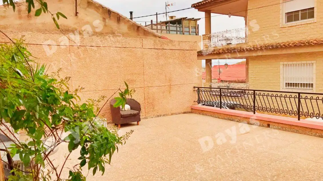 Terrassa de Casa o xalet en venda en Orihuela amb Aire condicionat